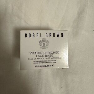 Bobbi Brown Vitamin Enriched Face Base